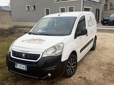 Usata Peugeot TePee Active 99 CV (72 kW) 2017 Station wagon