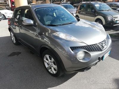Usata Nissan Juke Tekna 110 CV (80 kW) 2011 Grigio SUV