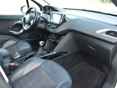 Usata Peugeot 2008 Allure 120 CV (88 kW) 2017 Bianco SUV