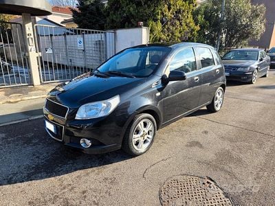 Usata Chevrolet Aveo LS 84 CV (61 kW) 2010 Nero Berlina