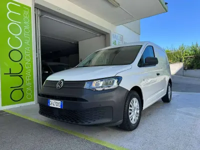 Usata VW Caddy 75 CV (55 kW) 2022 Bianco Monovolume
