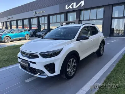 Usata Kia Stonic GT-Line 100 CV (73 kW) 2022 Bianco SUV