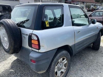 Usata Toyota RAV4 128 CV (94 kW) 1998 Grigio Station wagon