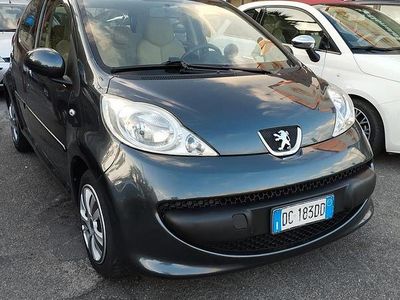 Verde Usata 2006 Peugeot 107 Utilitaria | 4490 € (Cara)