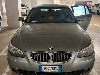 Usata BMW 530 235 CV (172 kW) 2009 Grigio Station wagon