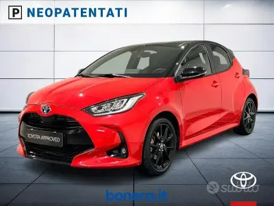 Usata Toyota Yaris Hybrid Style 116 CV (85 kW) 2022 Tokyo fusion bitone Berlina