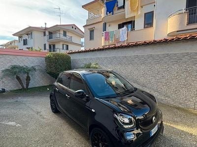 Usata Smart ForFour 71 CV (52 kW) 2018 Nero Utilitaria