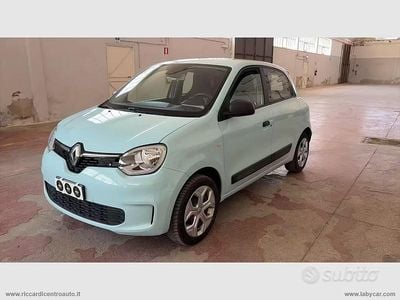 Usata Renault Twingo 60 kW (82 CV) 2023 Blu/azzurro Utilitaria