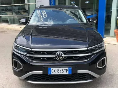 Usata VW T-Roc Style 110 CV (80 kW) 2022 Deep black SUV