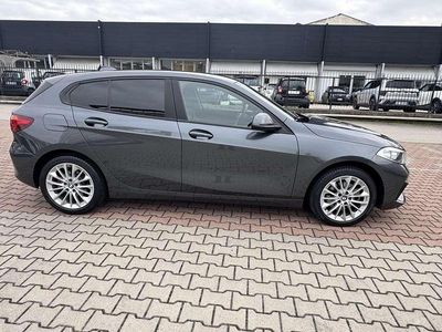 Usata BMW 116 Advantage 116 CV (85 kW) 2020 Mineral grey metall. Utilitaria
