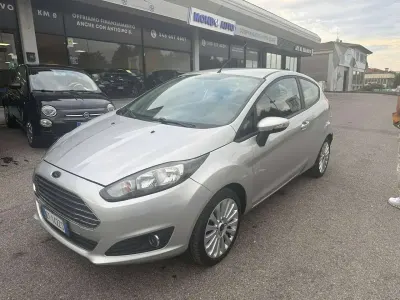 Occasion Ford Fiesta Titanium 75 PK (55 kW) 2014 Zilver Hatchback