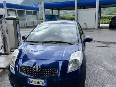 Usata Toyota Yaris 68 CV (50 kW) 2007 Utilitaria