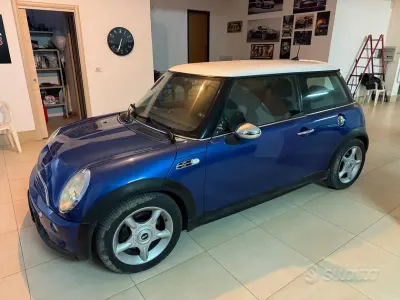 Usata Mini Cooper S 170 CV (125 kW) 2005 Blu Utilitaria