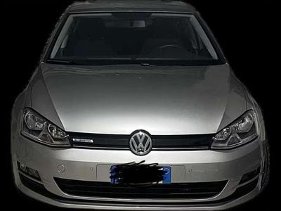 Usado VW Golf VII Trendline 110 CV (80 kW) 2016 Plateado Berlina