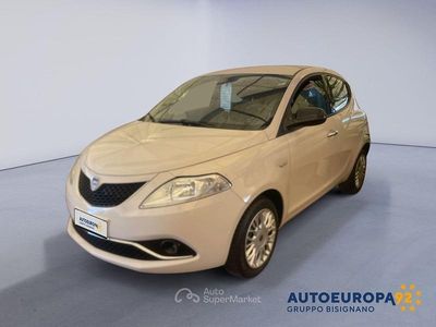Usata Lancia Ypsilon Gold 69 CV (50 kW) 2017 Beige Utilitaria