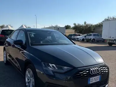 Usata Audi A3 Business 116 CV (85 kW) 2021 Grigio Berlina