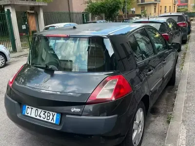 Usata Renault Mégane 100 CV (73 kW) 2005 Nero Berlina