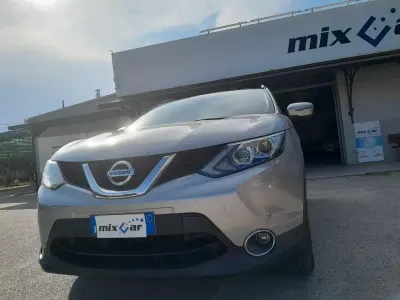 Usata Nissan Qashqai N-Connecta 110 CV (80 kW) 2017 Argento SUV