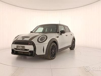 Argento Usata 2021 Mini Cooper S Classic Utilitaria | 25.900 € (Buon prezzo)