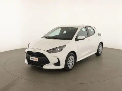 Usata Toyota Yaris Active 116 CV (85 kW) 2025 Bianco Utilitaria