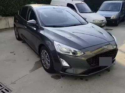 Usata Ford Focus Titanium 120 CV (88 kW) 2019 Grigio Berlina