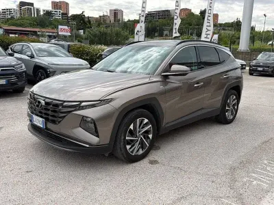 Käytetty Hyundai Tucson Advanced 136 HP (100 kW) 2022 Ruskea Katumaasturi
