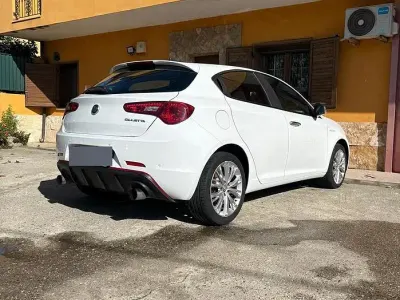 Second-hand Alfa Romeo Giulietta 109 CP (80 kW) 2017 Hatchback