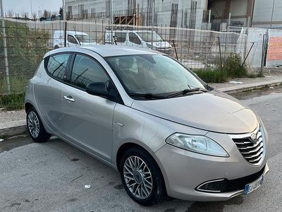 Usata Lancia Ypsilon 95 CV (69 kW) 2011 Utilitaria