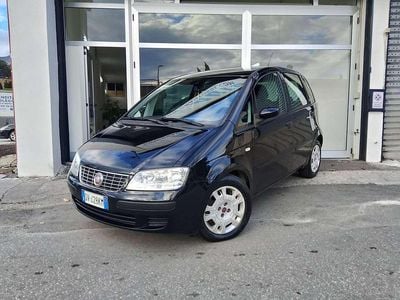 Nero lucido Usata 2009 Fiat Idea Monovolume | 3800 € (Buon prezzo)