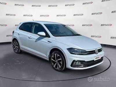 Usata VW Polo Highline 89 CV (65 kW) 2018 Argento Utilitaria