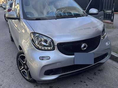 Begagnad Smart ForFour Proxy 2015 Grå Halvkombi