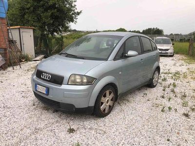 Usata Audi A2 Comfort 75 CV (55 kW) 2004 Blu Utilitaria