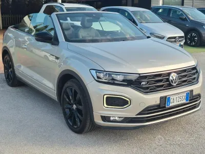 Usata VW T-Roc R-line 150 CV (110 kW) 2020 Grigio SUV
