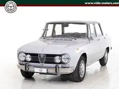 Usata Alfa Romeo Giulia Super 103 CV (75 kW) 1969 Grigio Berlina