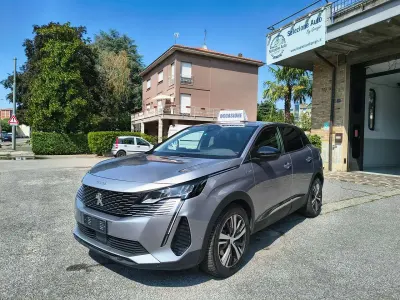 Usata Peugeot 3008 Allure 181 CV (133 kW) 2021 Argento SUV