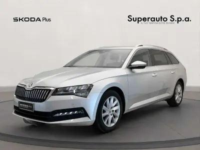 Usata Skoda Superb Executive 150 CV (110 kW) 2024 Argento Station wagon