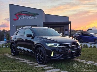 Usata VW T-Roc R-line 150 CV (110 kW) 2022 Nero SUV