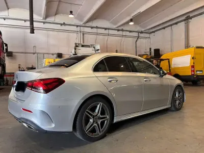 Usata Mercedes A180 AMG line 136 CV (100 kW) 2021 Grigio Berlina