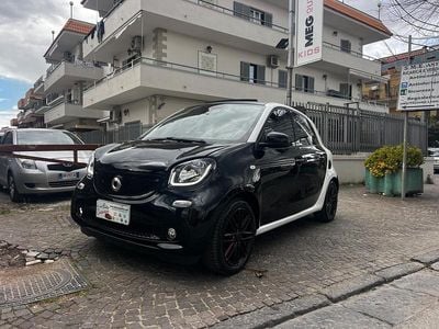 Usata Smart ForFour Prime 89 CV (65 kW) 2016 Nero Utilitaria