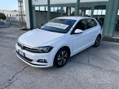 Usata VW Polo Comfortline 90 CV (66 kW) 2018 Bianco Utilitaria