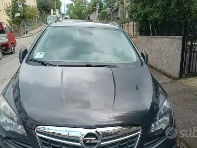Usata Opel Mokka 140 CV (102 kW) 2015 Grigio SUV