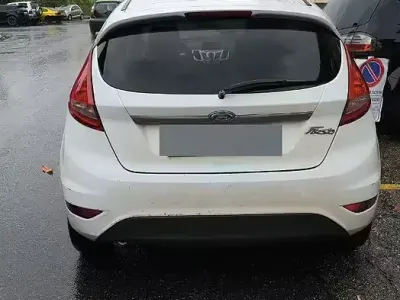 Usata Ford Fiesta 82 CV (60 kW) 2009 Berlina