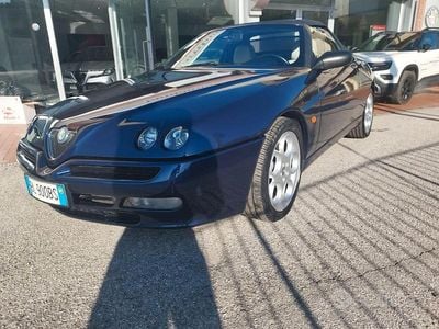 Usata Alfa Romeo Spider 155 CV (114 kW) 2000 Blu Cabrio