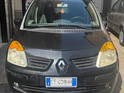 Usata Renault Modus 105 CV (77 kW) 2005 Nero Monovolume