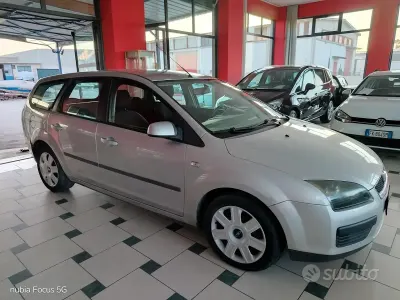 Usata Ford C-MAX Ghia 110 CV (80 kW) 2006 Grigio Monovolume