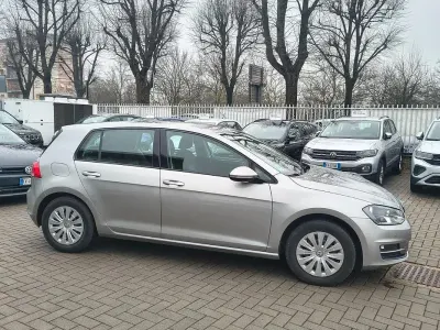 Second-hand VW Golf VII 90 CP (66 kW) 2016 Gri Berlinǎ