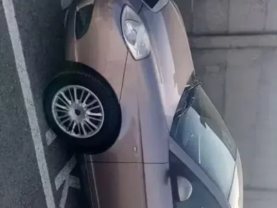 Usata Lancia Ypsilon 60 CV (44 kW) 2010 Grigio Utilitaria