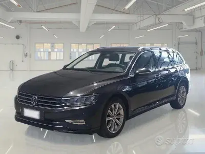 Usata VW Passat Business 150 CV (110 kW) 2021 Grigio Station wagon