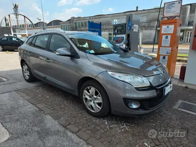 Usata Renault Mégane GrandTour 110 CV (80 kW) 2011 Grigio Station wagon