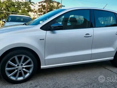 Usata VW Polo 90 CV (66 kW) 2015 Grigio Berlina